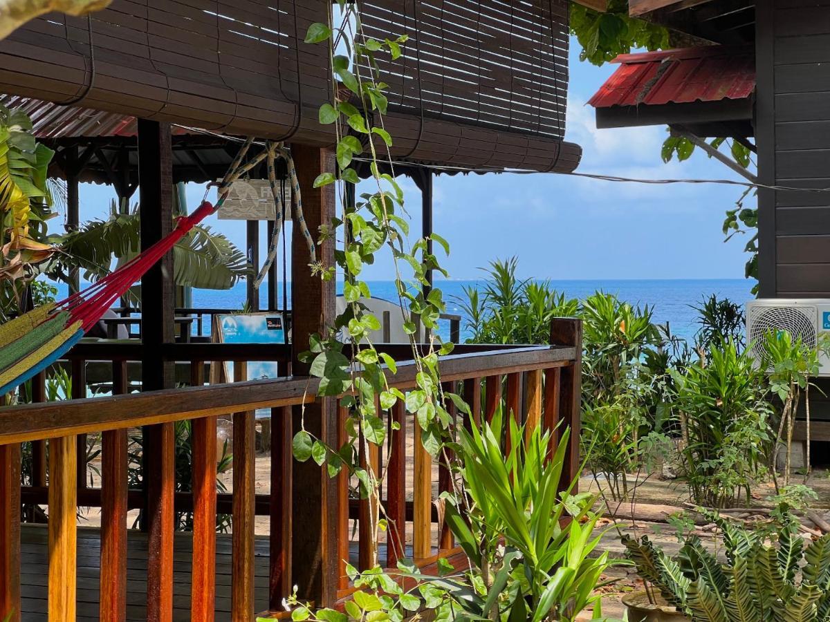 Swiss Cottage Tioman Kampong Ayer Batang ภายนอก รูปภาพ